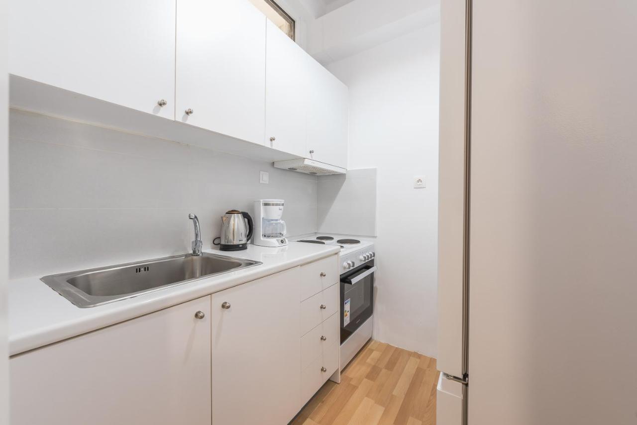 Apartment At Megaro Mousikis St Semi Basement 1Bed 2 Pers Athens Exterior photo
